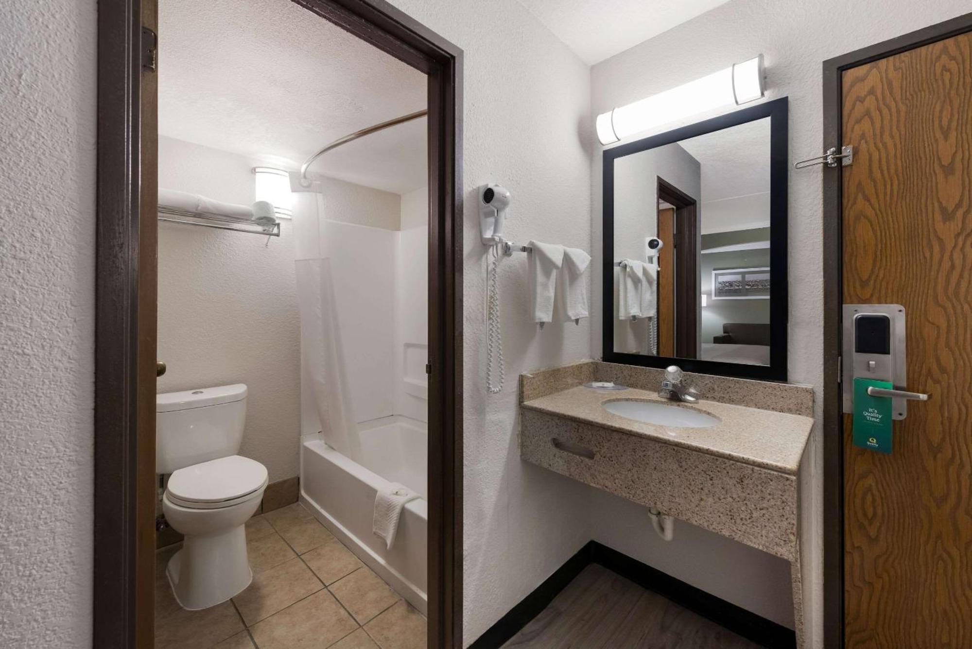 Quality Inn Merriam Kansas City Luaran gambar